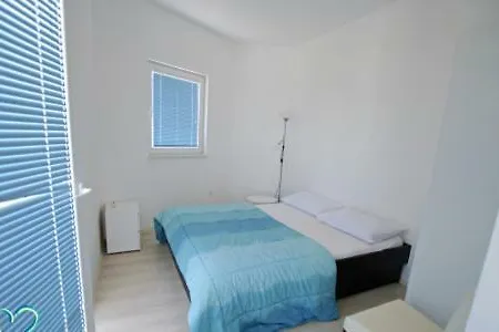 Apartment Luke Beach 4+1 Id:716 *